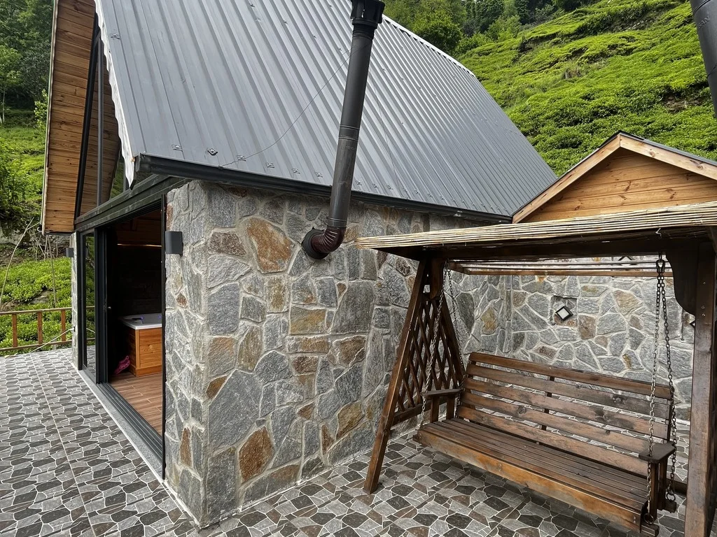 c7ace655-83a0-43a2-8be7-f251a6760dd2