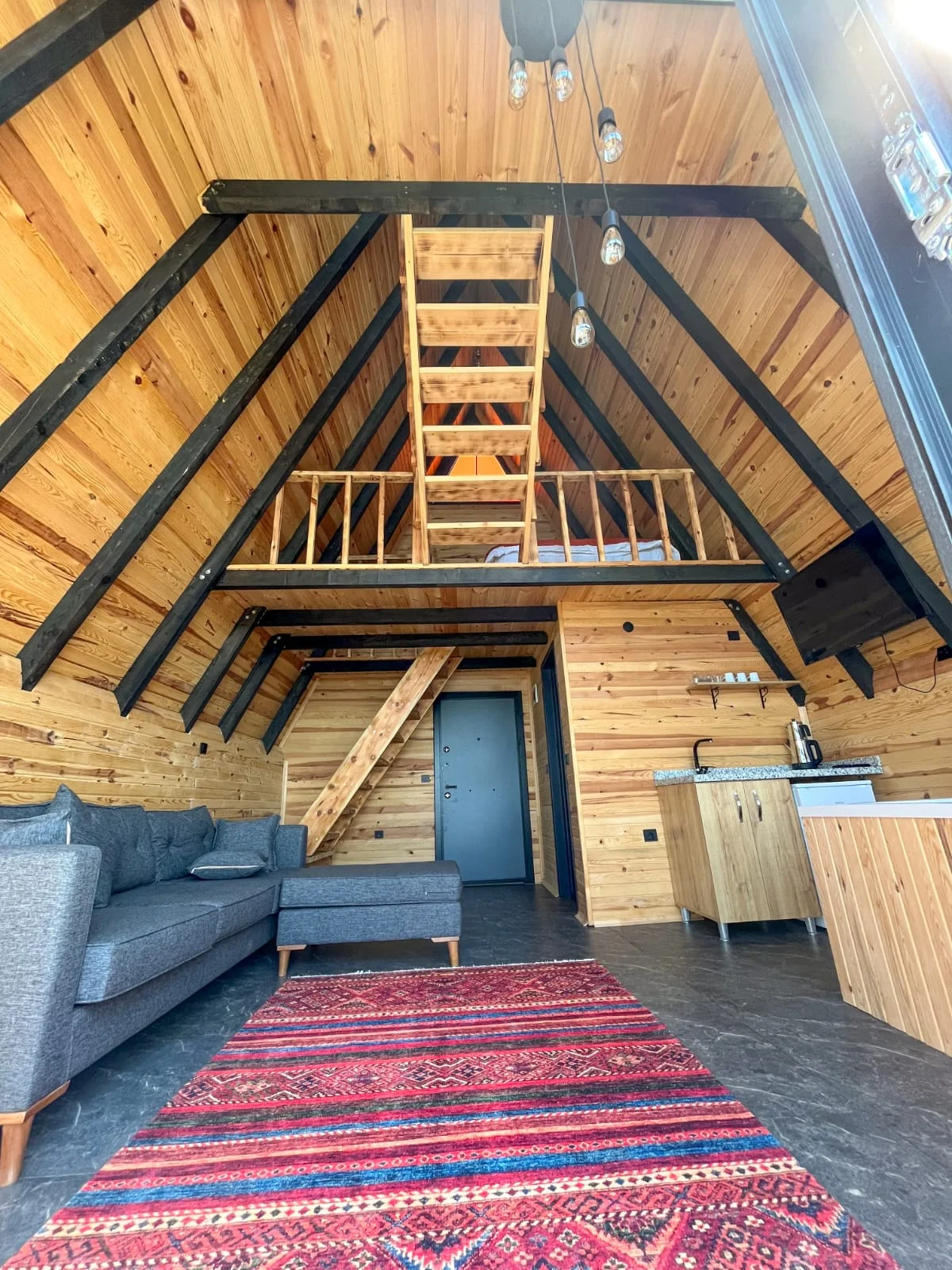 cdee7ac5-2077-4c9d-acd7-584405378e0f