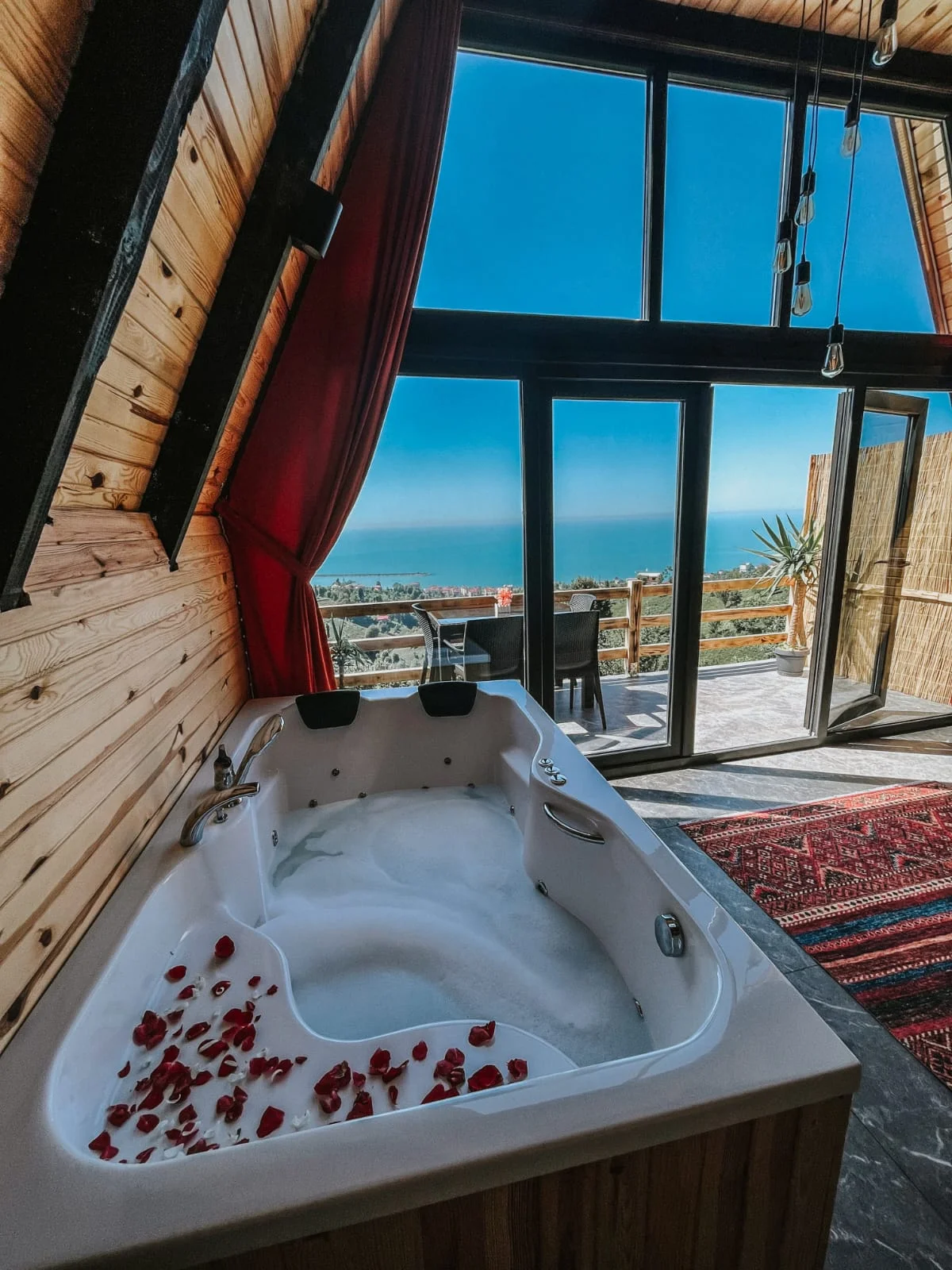 fbe7a3b2-24b1-4e40-b01b-f13fec17ea44